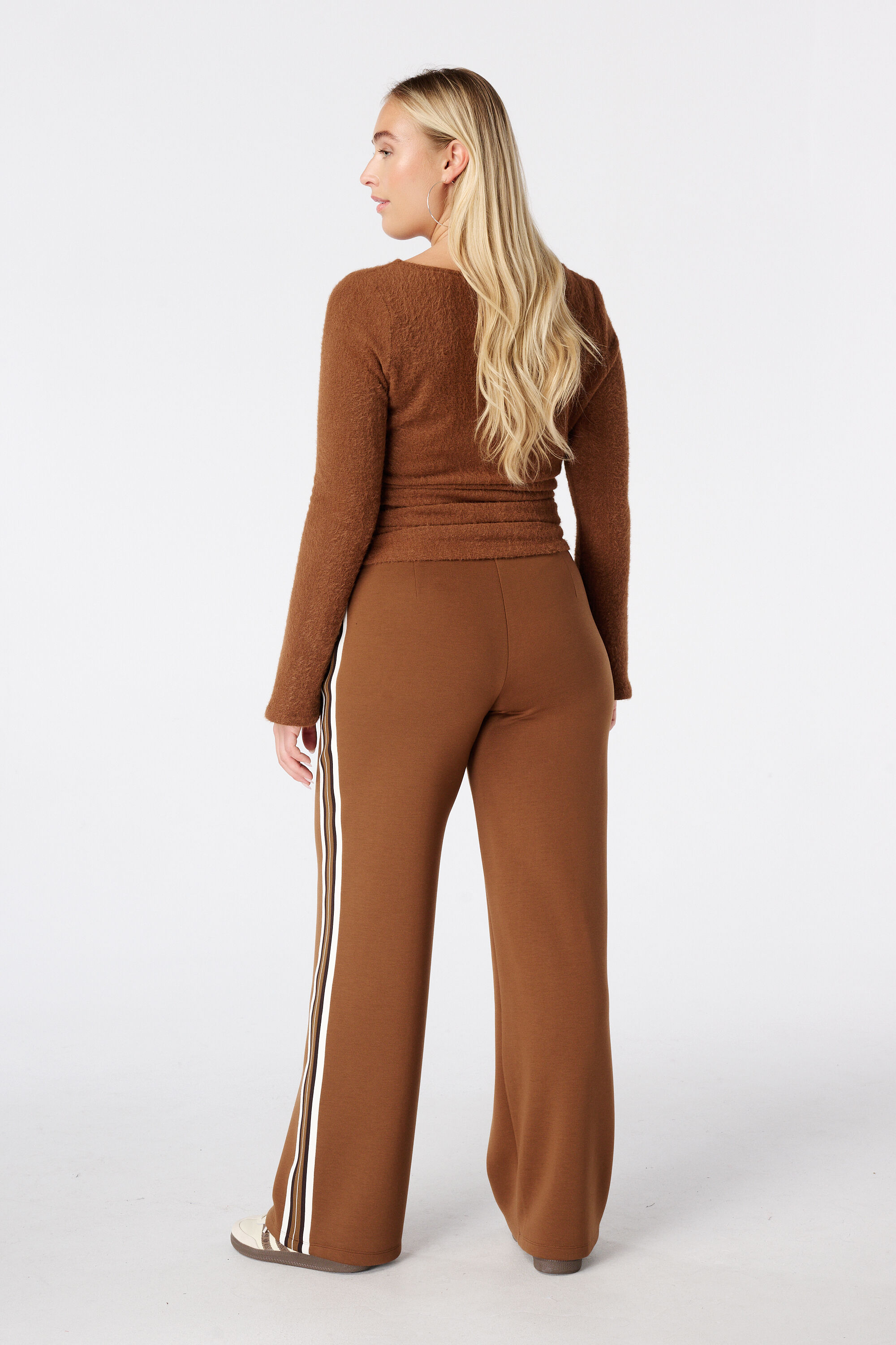 Pantalon &agrave; bande contrastante image number 3