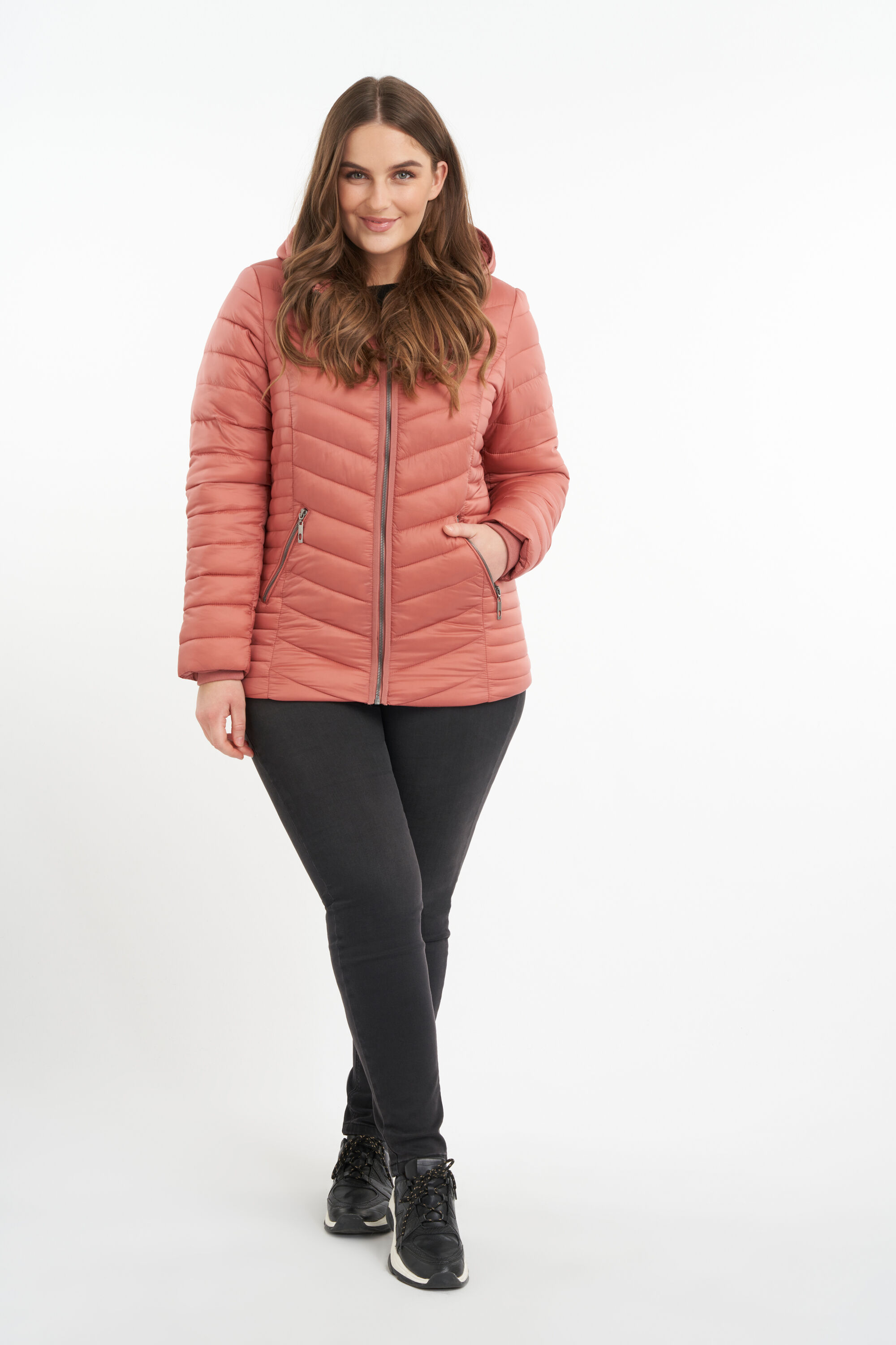 Veste l&eacute;g&egrave;re de mi-saison avec capuche image number 5