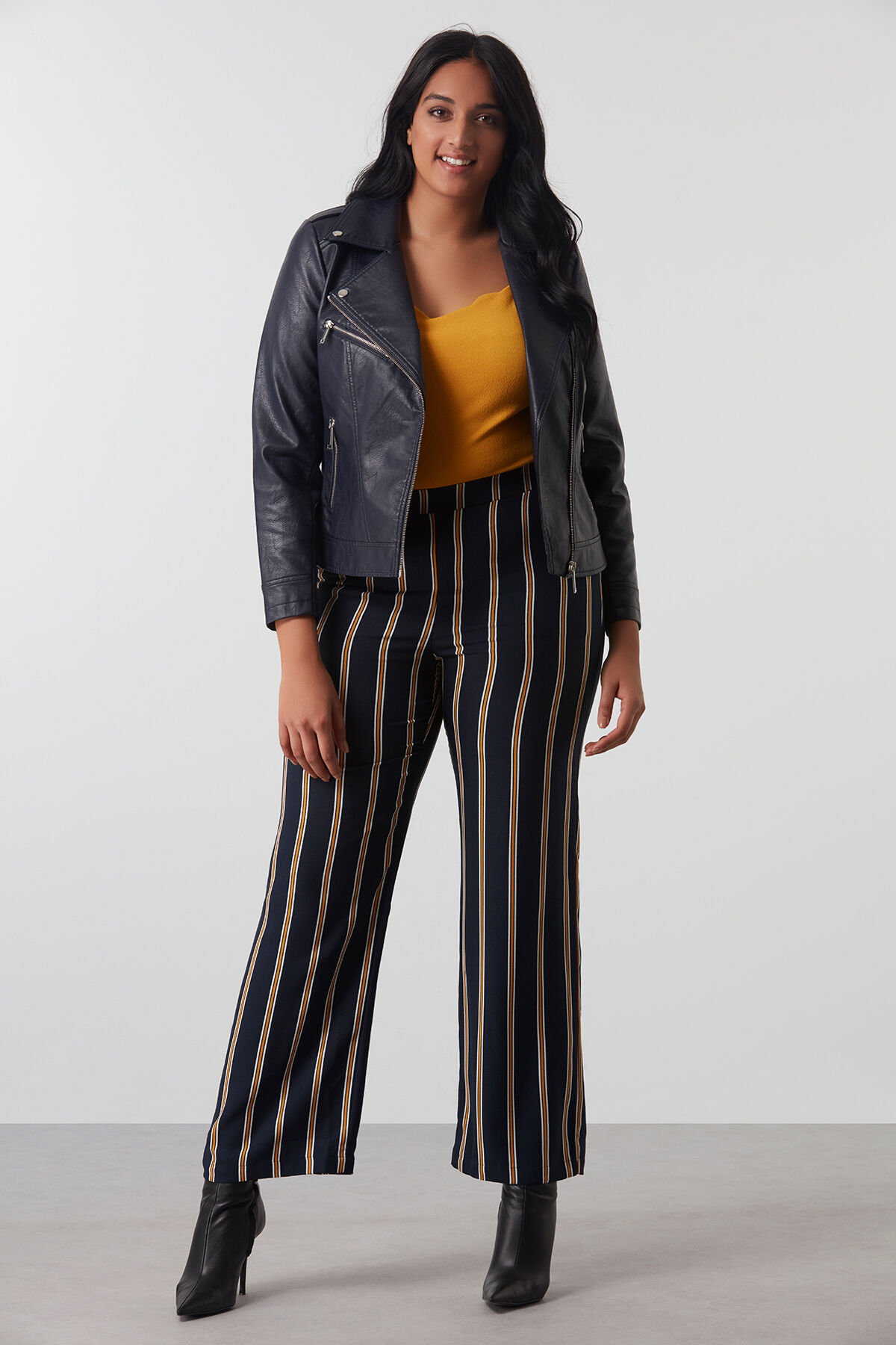 Pantalon large ray&eacute; image number 5