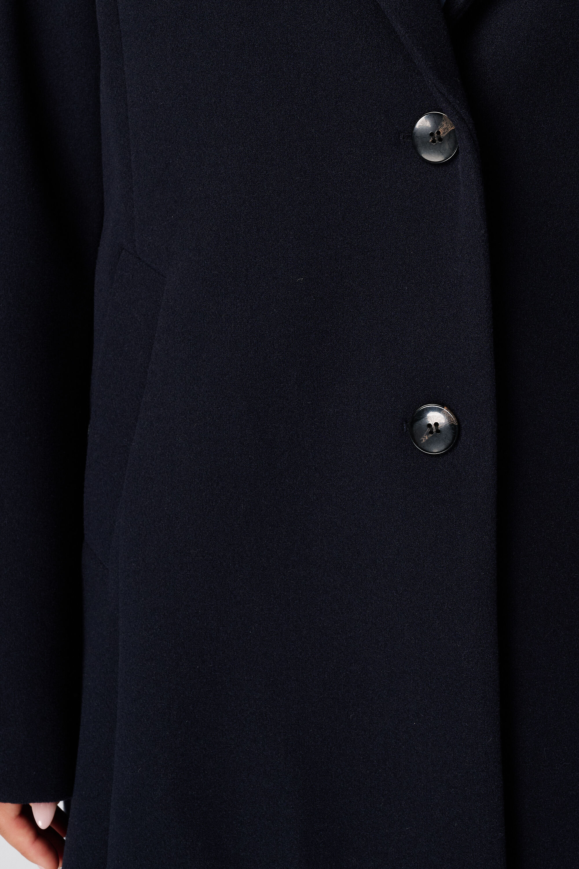 Manteau court &agrave; boutons image number 4