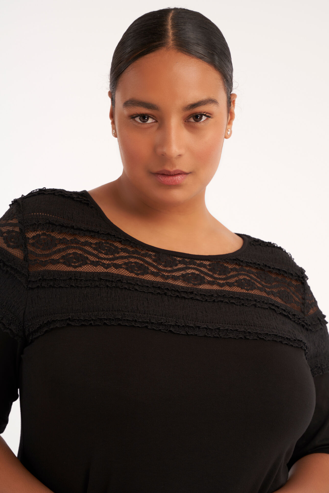 Haut trap&egrave;ze en dentelle  image number 4