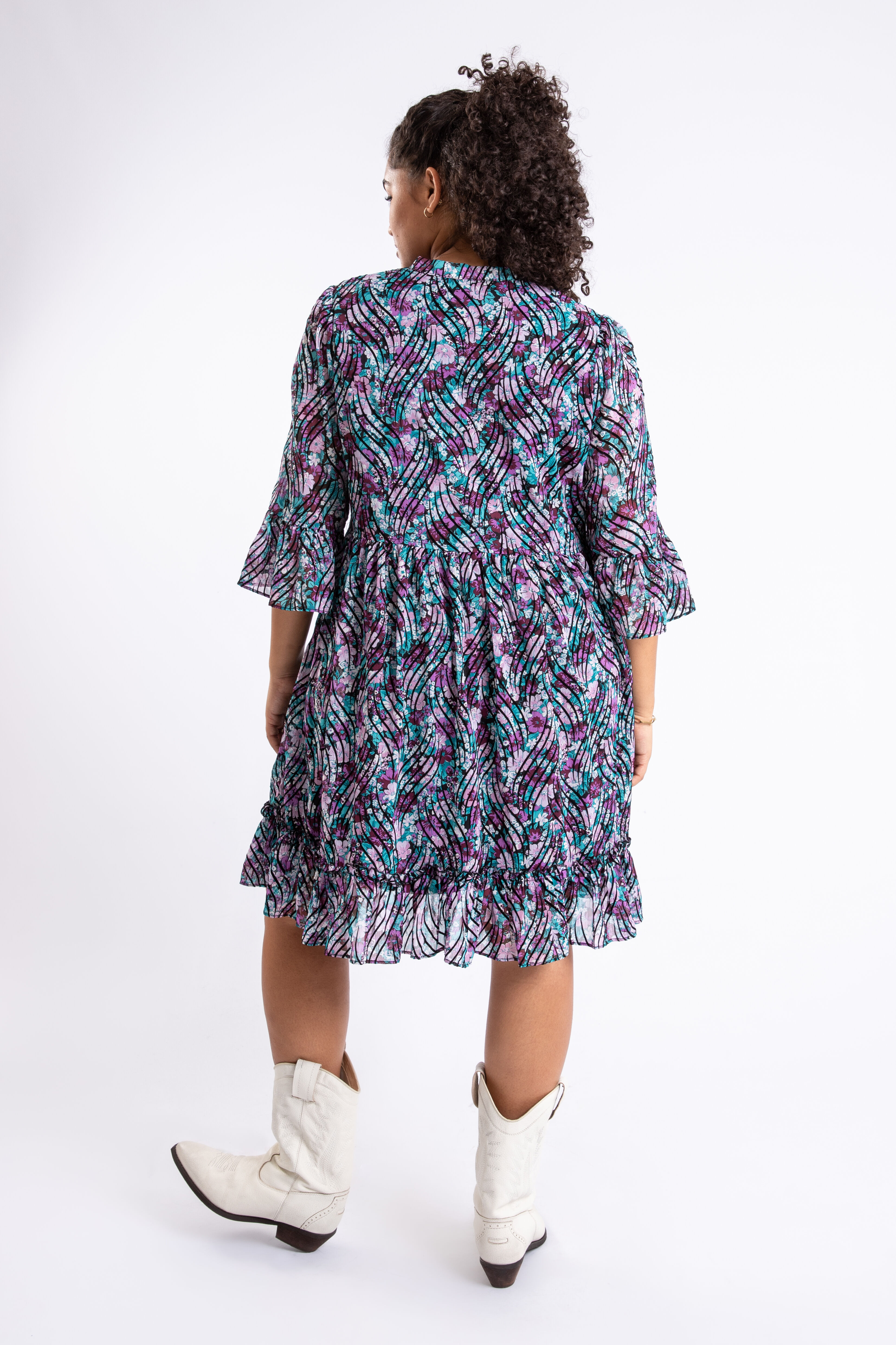 Robe &agrave; imprim&eacute; floral et volants image number 4