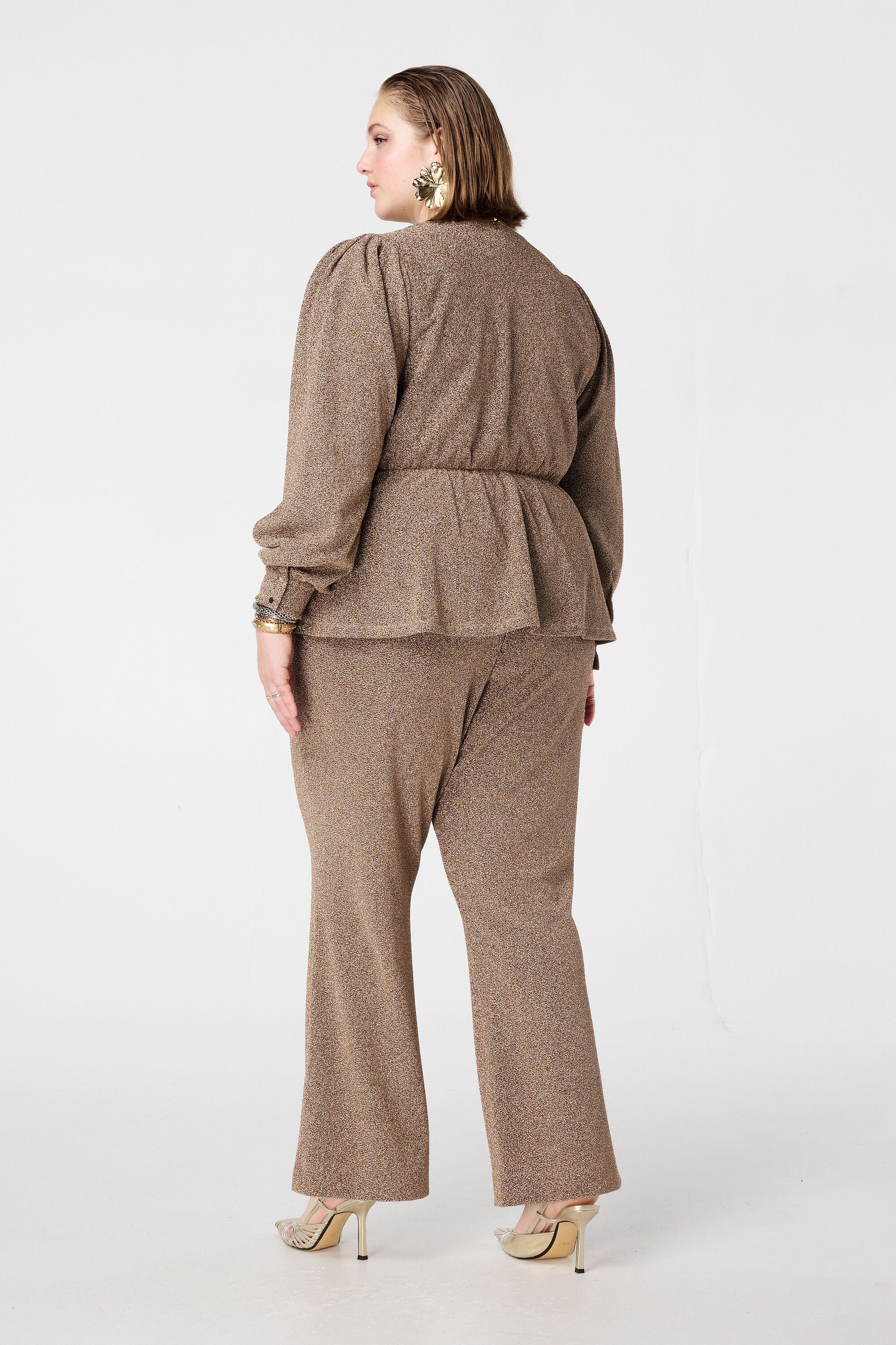 Pantalon &agrave; paillettes avec jambes &eacute;vas&eacute;es image number 3