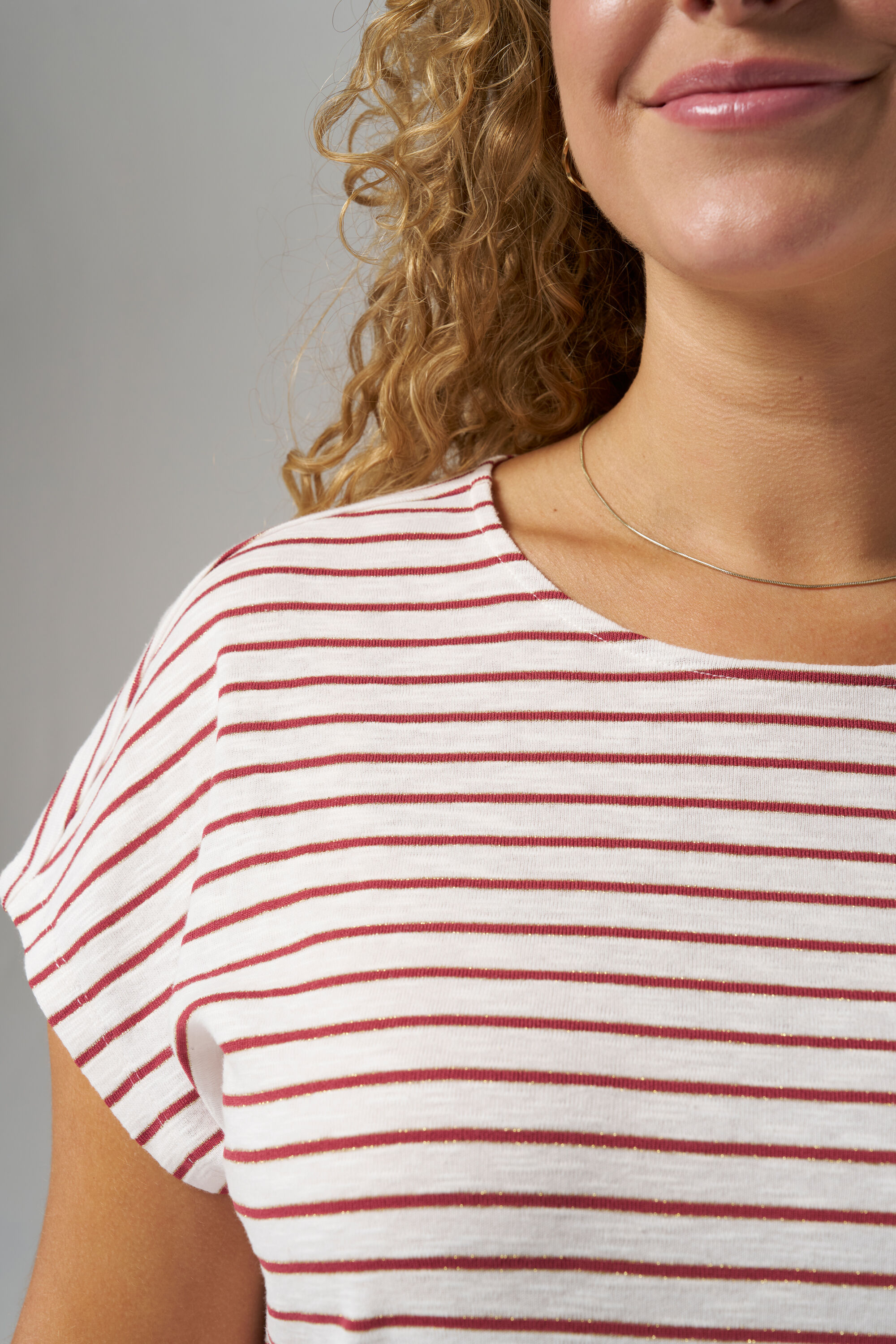 Haut avec n&oelig;ud image number 4