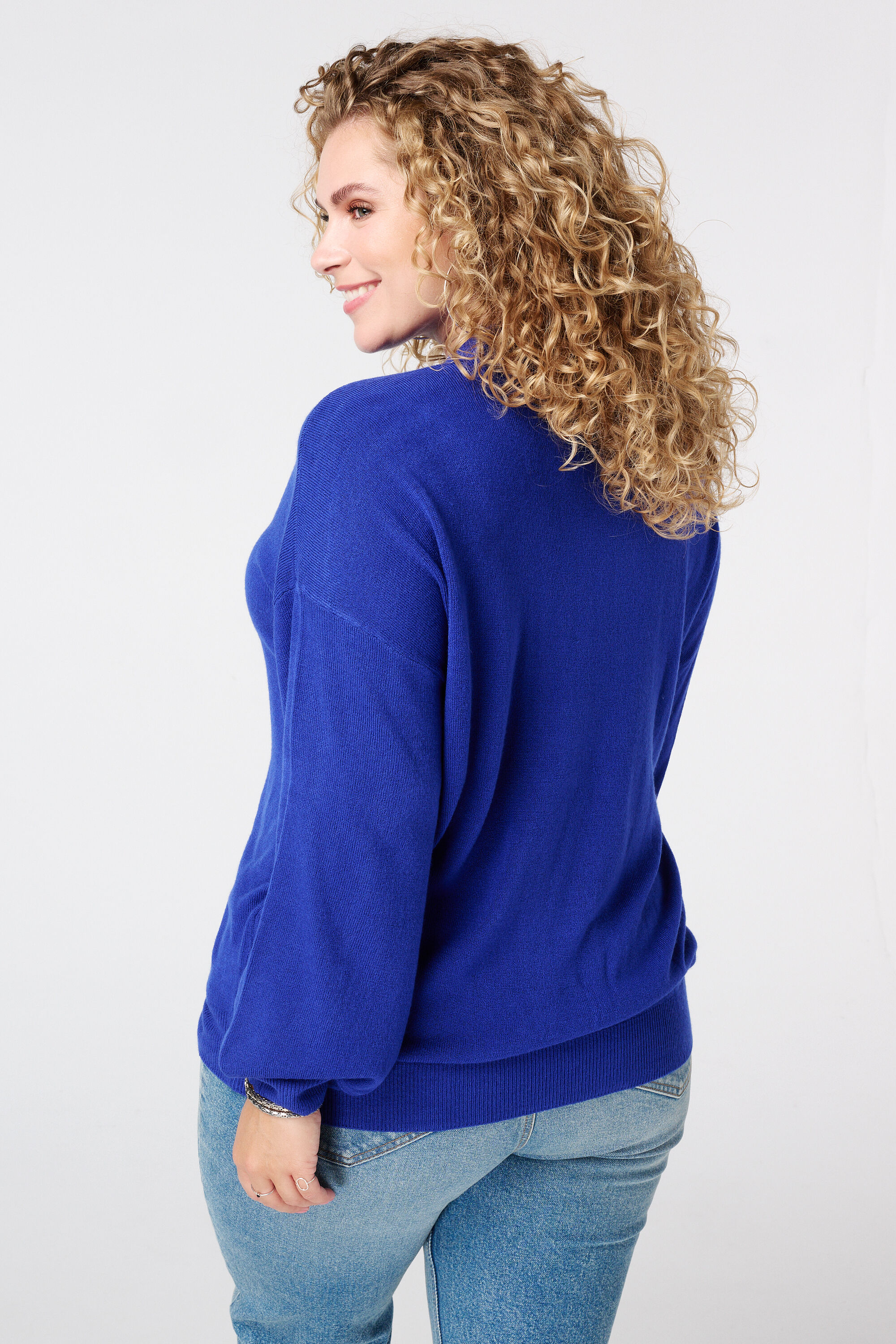 Pull en maille fine &agrave; manches ballon image number 3