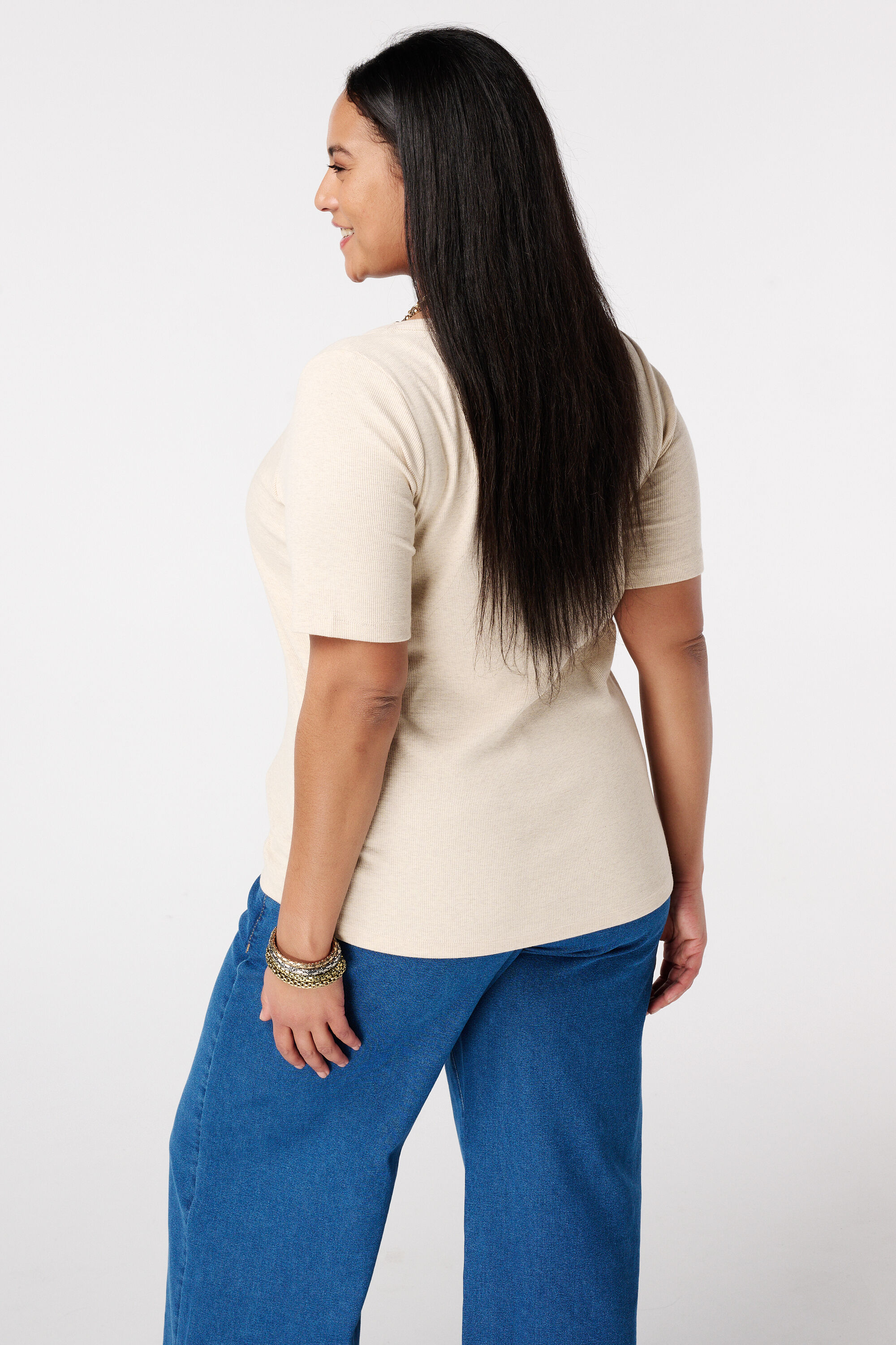 Top en maille c&ocirc;tel&eacute;e avec col en V image number 3