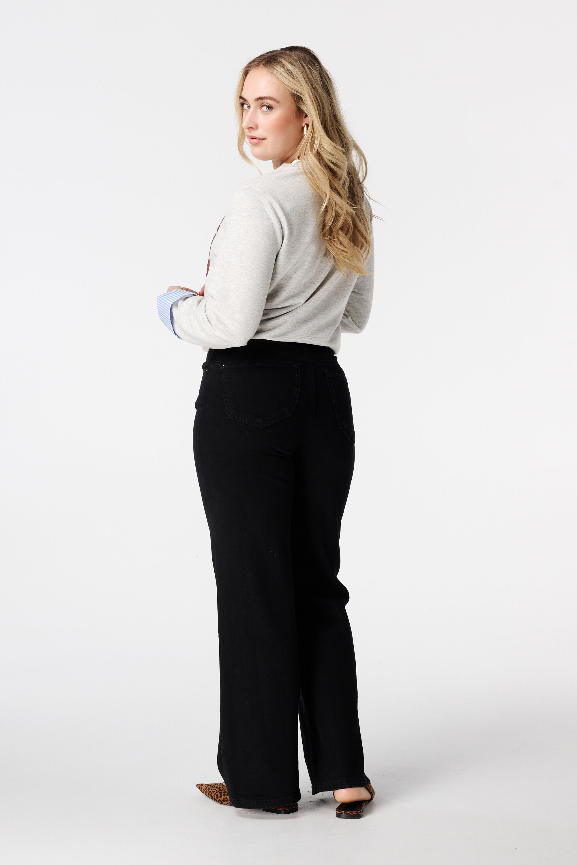 Jean &eacute;vas&eacute; IVY image number 3