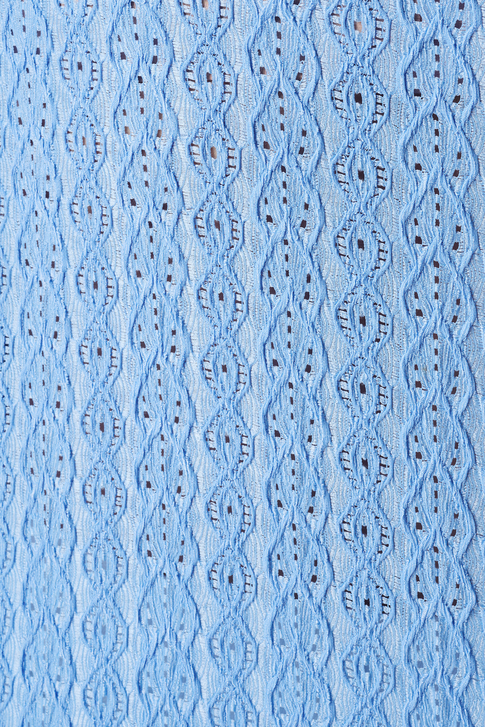 Haut brod&eacute; avec fermeture boutonn&eacute;e image number 6