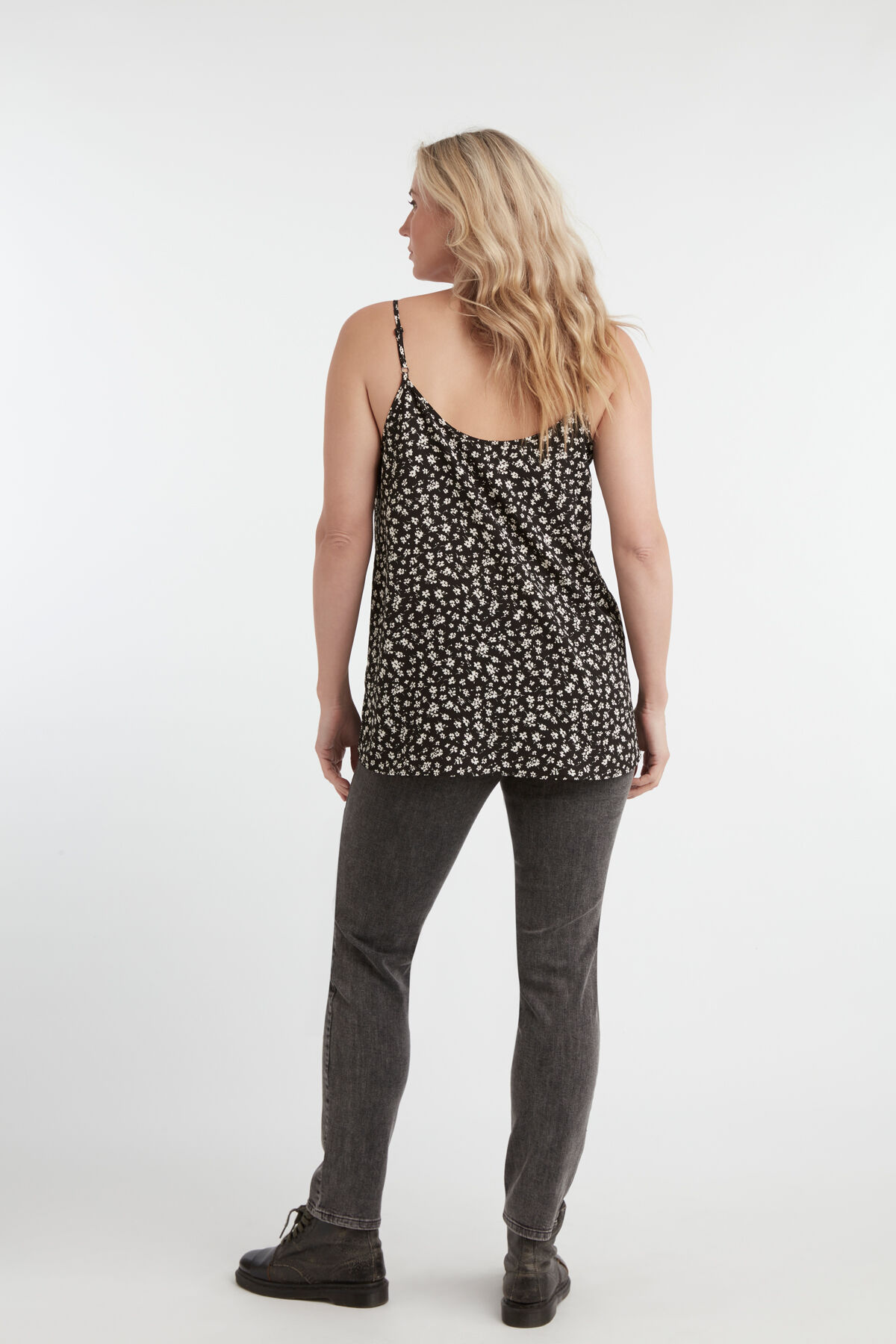 Chemisier imprim&eacute; sans manches  image number 4