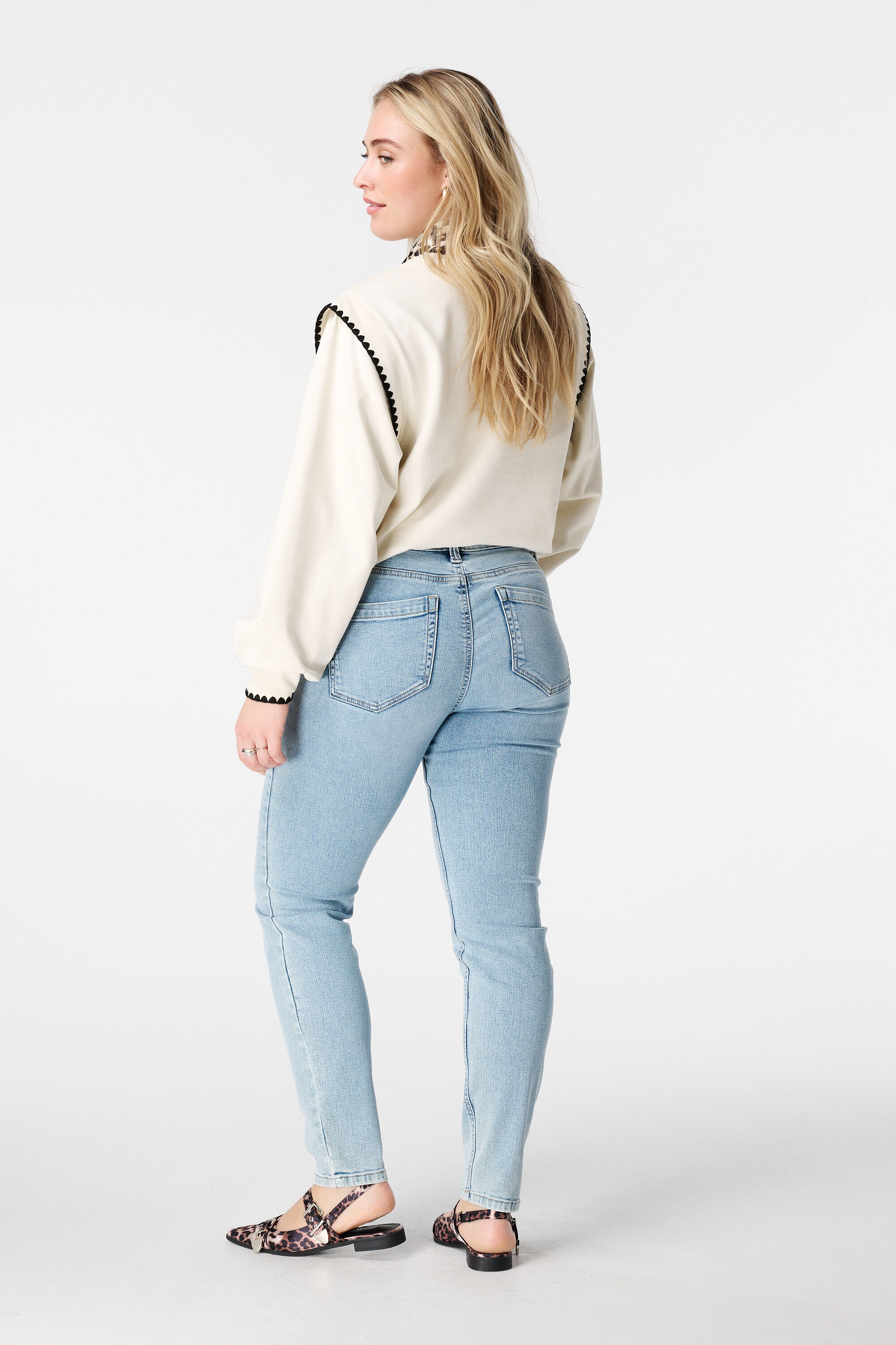 Jean slim IRIS image number 3