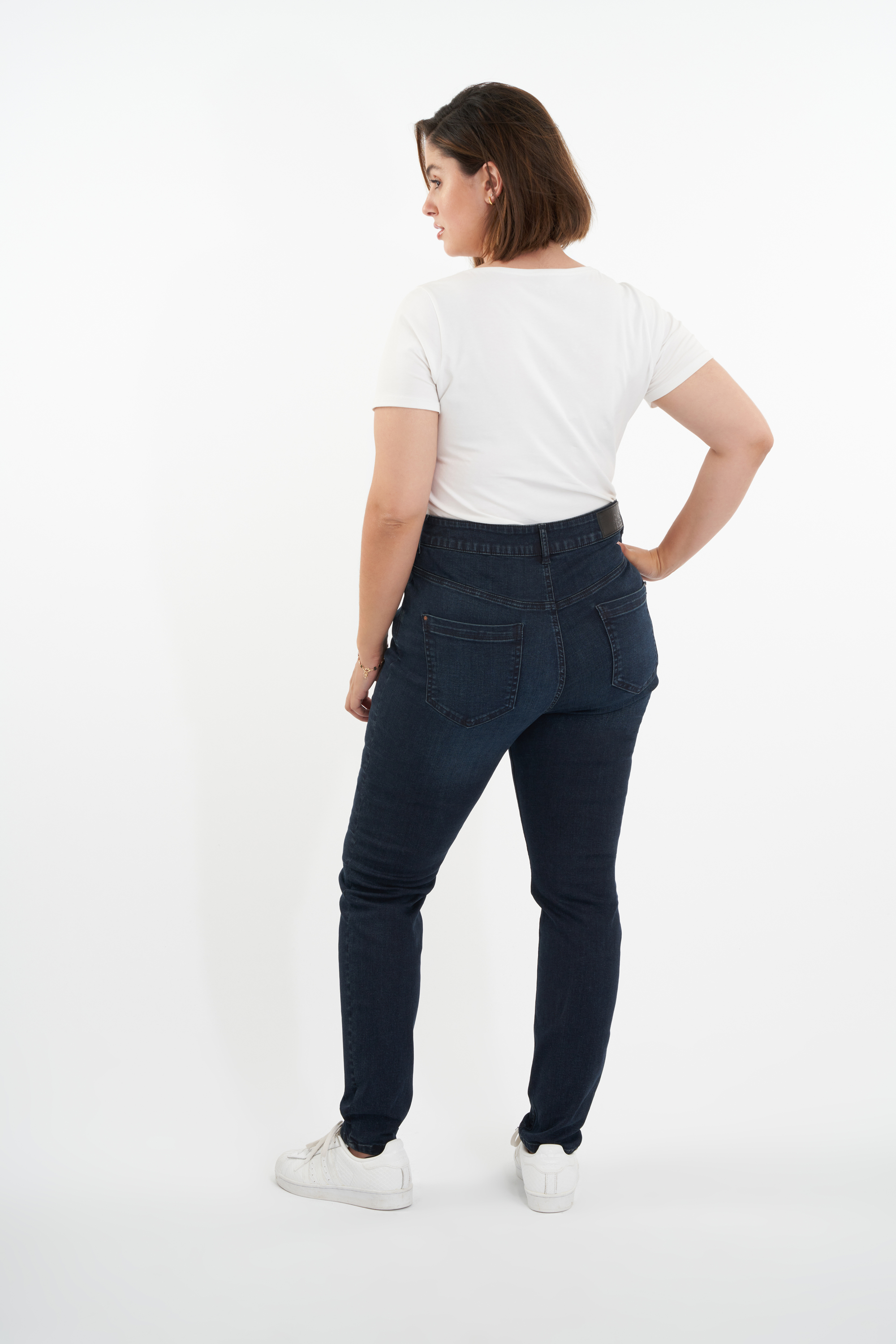 Skinny leg high waist CHERRY jeans image 3