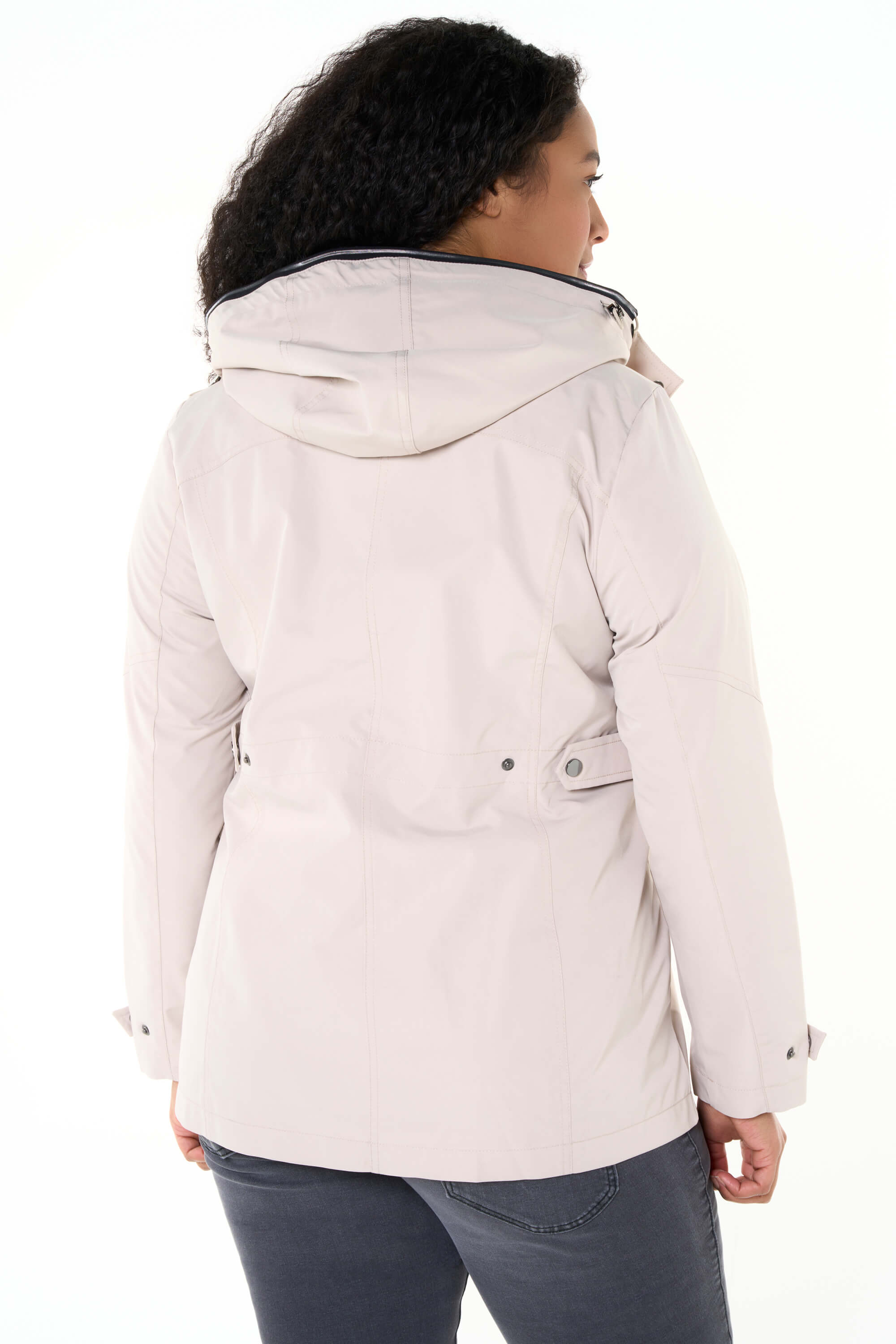 manteau capuche cintré