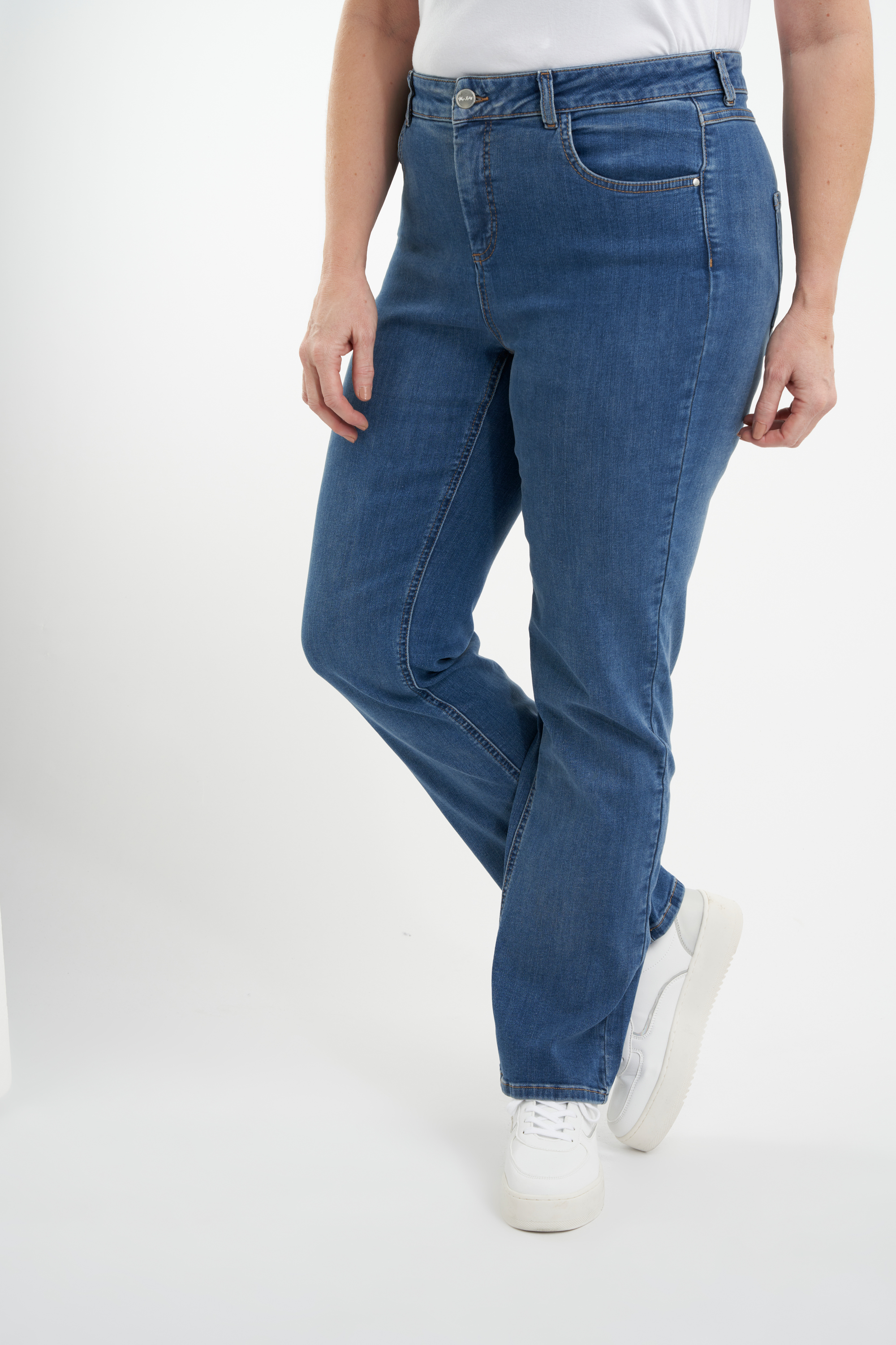 Jeans Magic Simplicity SHAPES image number 4