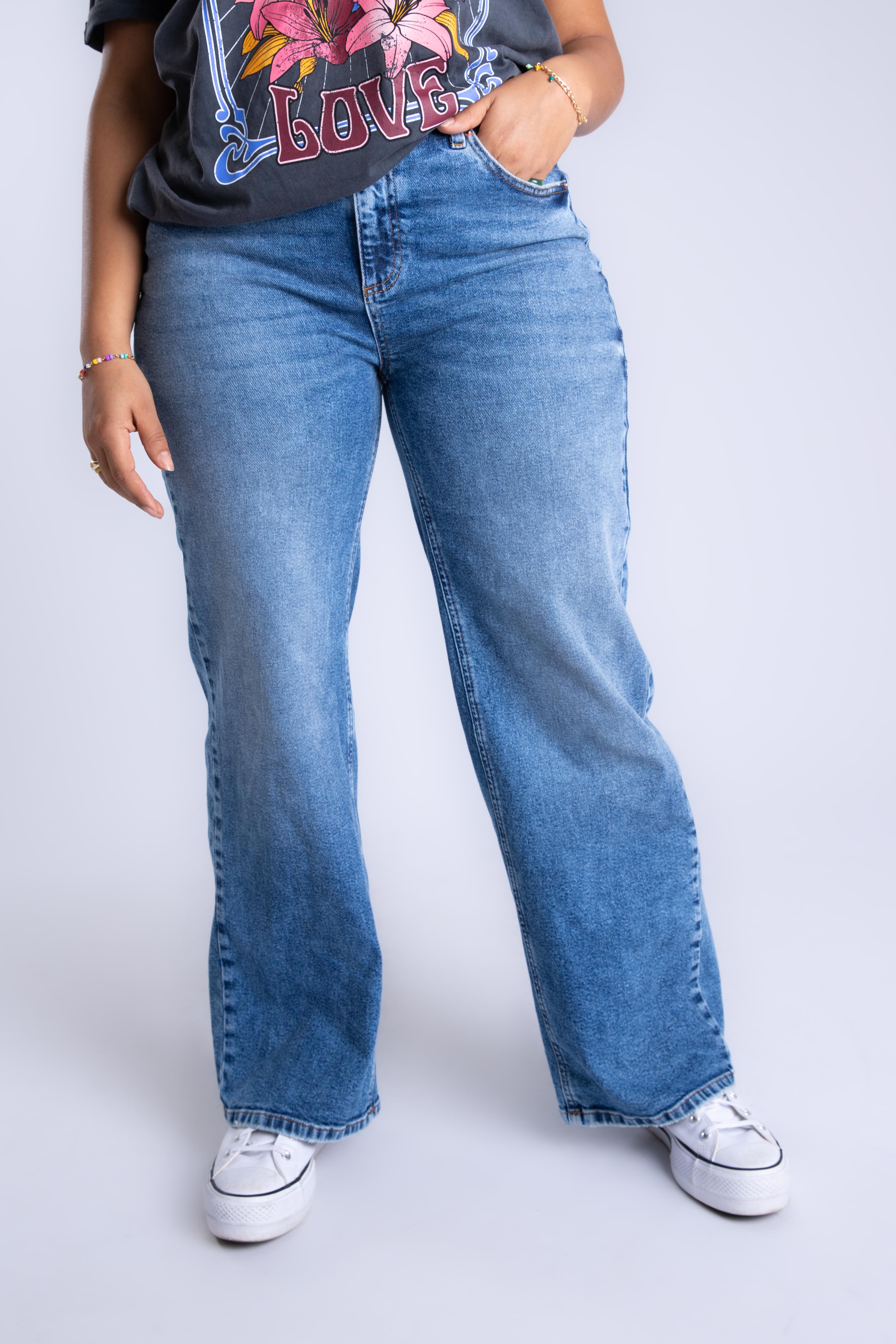 Jeans taille haute à jambes larges image 5